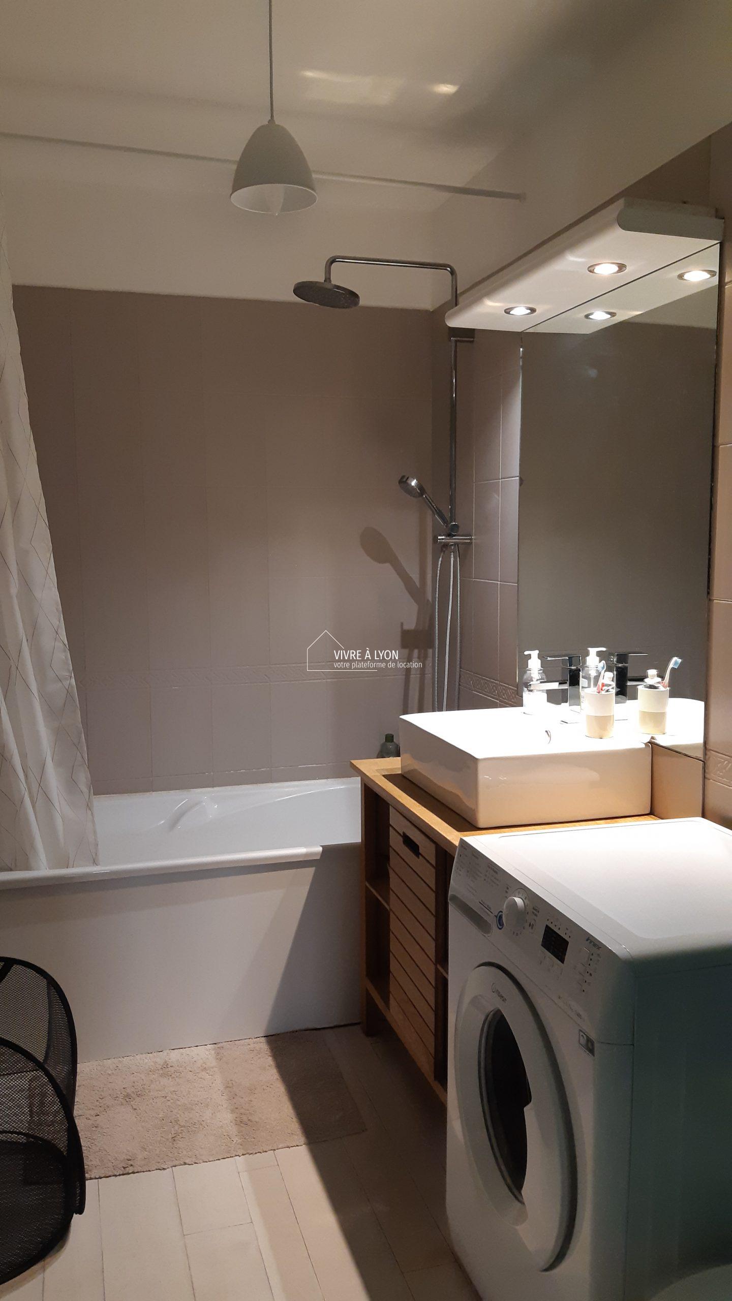 Location appartement à Lyon 3 - salle de bain